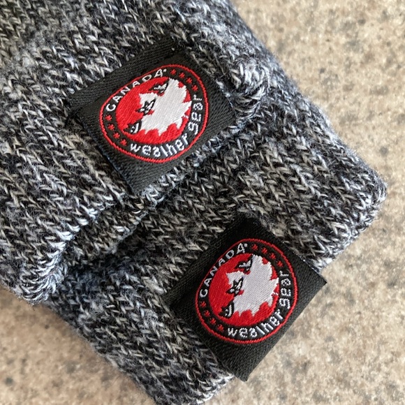 CANADA WEATHER GEAR Beanie Mittens Set Heather Gray - Picture 10 of 12